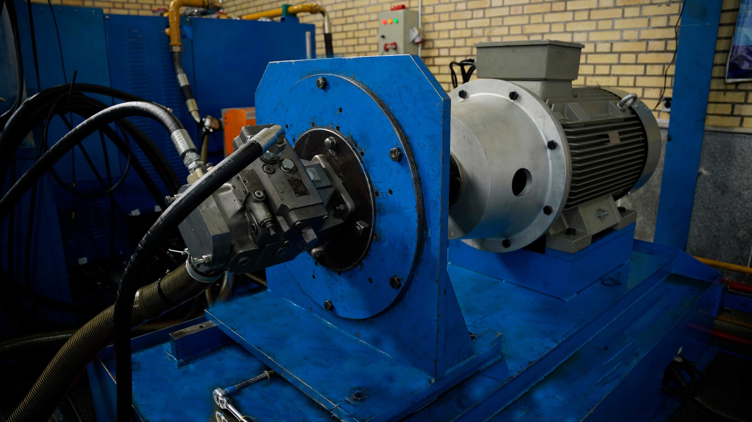 پمپ هیدرولیک | تست پمپ هیدرولیک برند Rexroth 